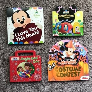 4 Assorted Disney Jr holiday books